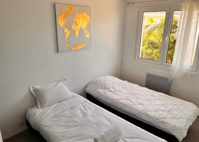 Clair Logis אנדרנוס-לה-באינס